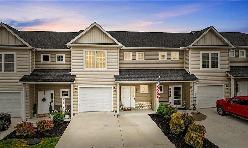 1st image of 281 Louise Ln