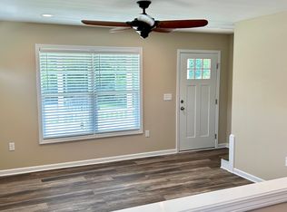 907 Old Vinton Mill Rd NE, Roanoke, VA 24012