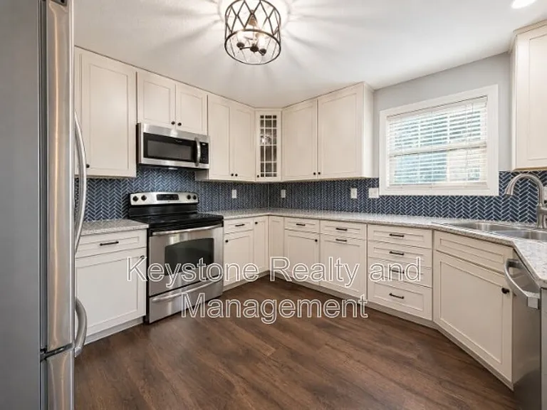 3329 Melissa Ln — Photo 2