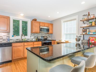 12 Woodside Rd, Durham, NH, 03824