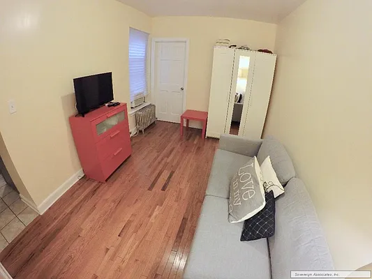 Rented by Sovereign Associates | media 16