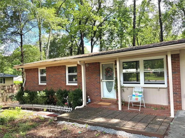 877 Verona Dr, Clarkston, GA 30021