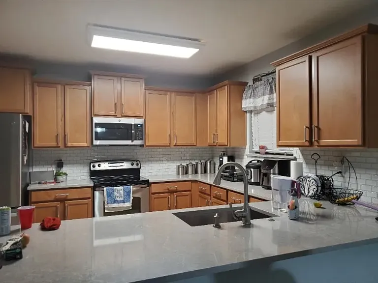2245 Tulip Valley — Photo 13