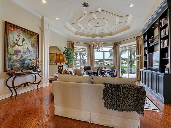 3rd image of 7567 Monticello Way