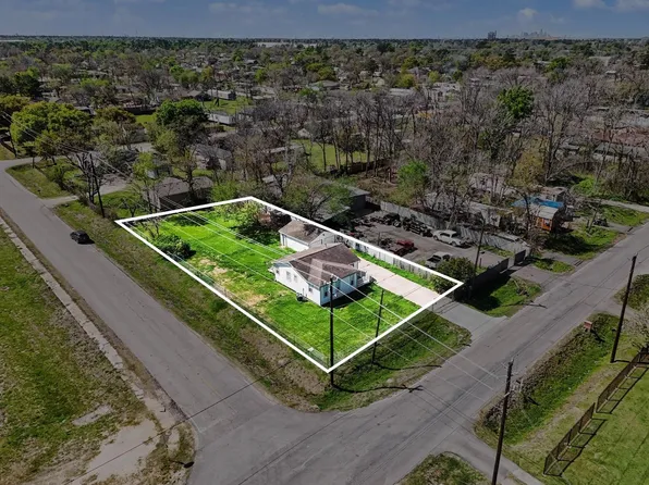 13342 Elderberry Ln, Houston, TX 77049