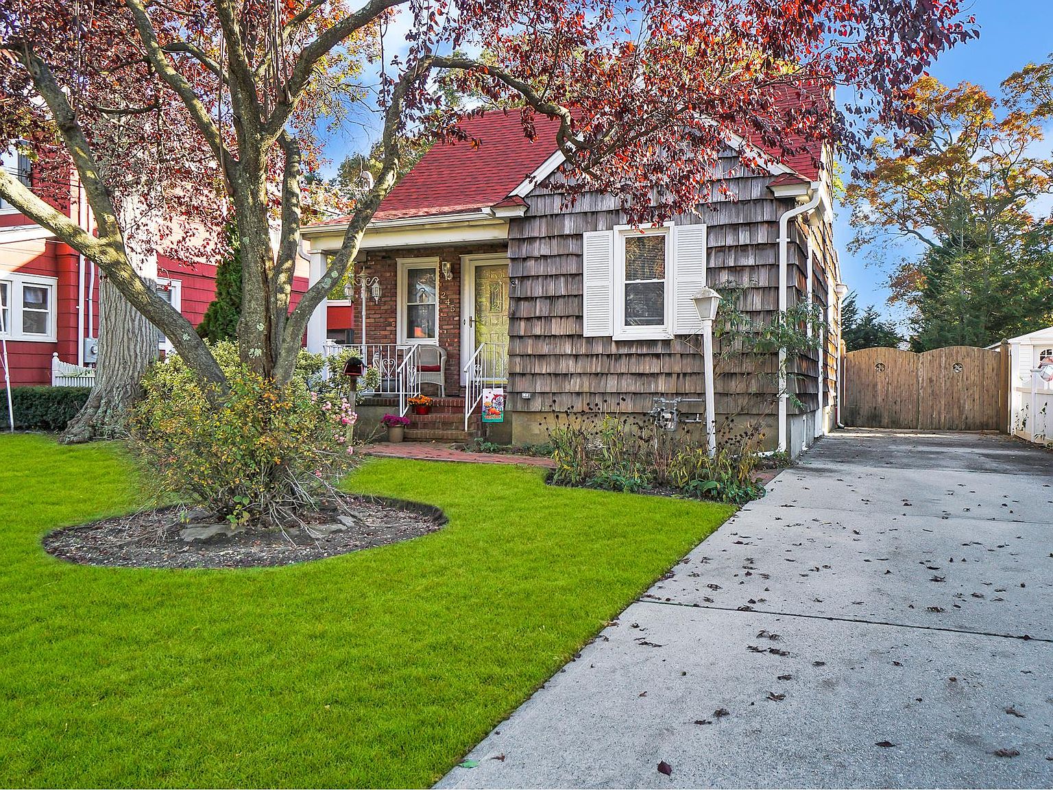 245 Oak St, Bellmore, NY 11710 Zillow