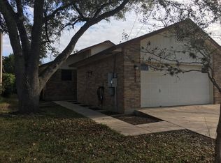 1221 Bluff Creek Cir, New Braunfels, TX 78130