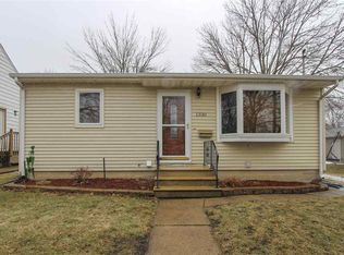 1330 Knoll Ave, Waterloo, IA 50701