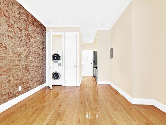 5th image of 404 E 88th St APT 2D