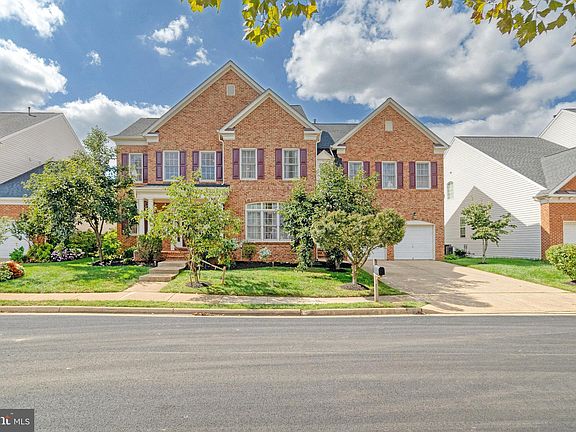 2nd image of 11837 Robertson Farm Cir