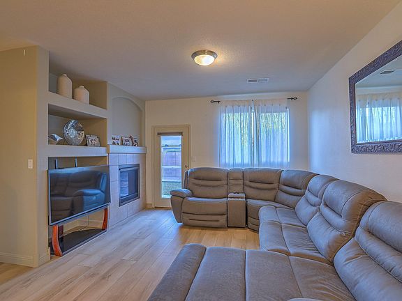 5th image of 2447 Treviso Dr SE