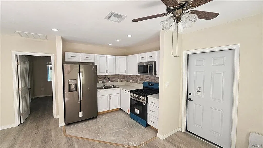3 bed, 2.5 bath, 1000 sqft, $2,600 — Photo 4