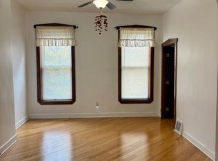 821 S Leavitt St #2, Chicago, IL 60612