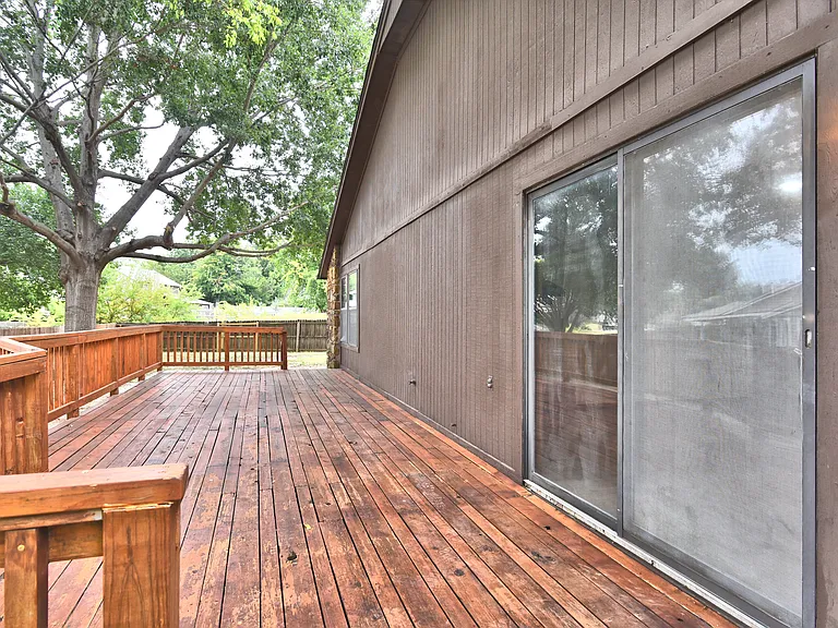 2500 W Honolulu St — Photo 20