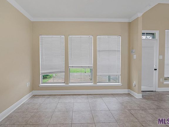 4th image of 9073 Willow Point Dr