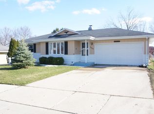 1523 Crestview St, Janesville, WI 53546