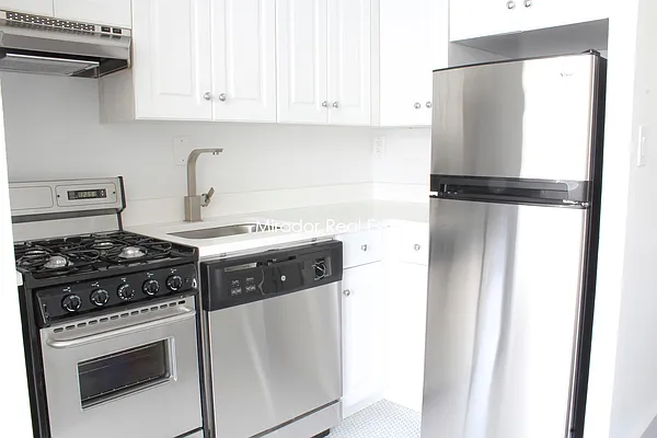 Rented by Mirador Real Estate | media 18