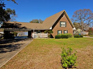 135 Pineridge Rd, Eutawville, SC 29048