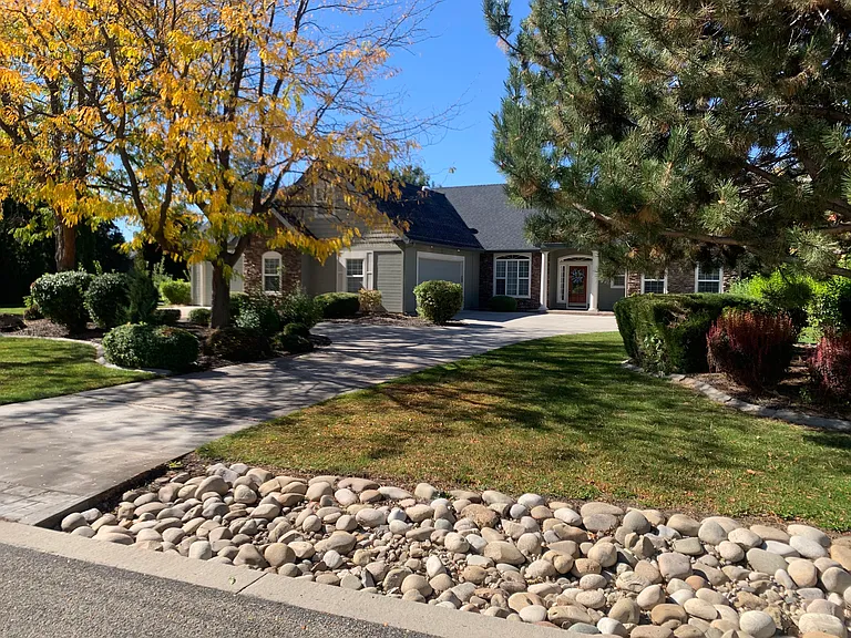 191 N Cove Colony Way — Photo 2