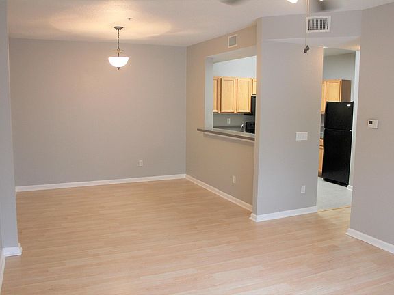2nd image of 575 Oakleaf Plantation Pkwy Unit 503