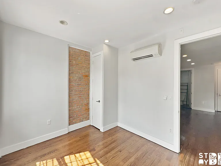 417 Throop Ave #2B — Photo 6