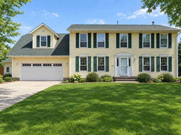 8440 Federalist Rd, Marion, IA 52302
