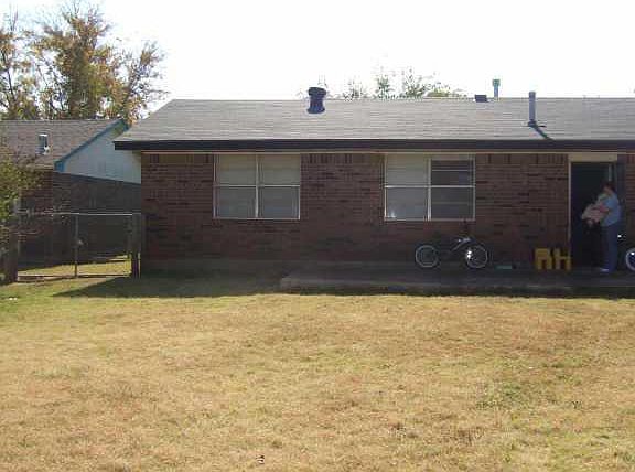 5th image of 4421 SE 44th St