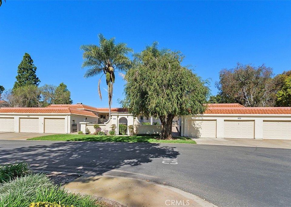 1st image of 5472 Paseo Del Lago E APT B