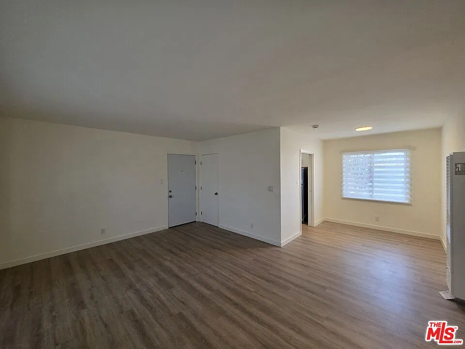 2 bed, 1.0 bath, 720 sqft, $2,400 — Photo 1
