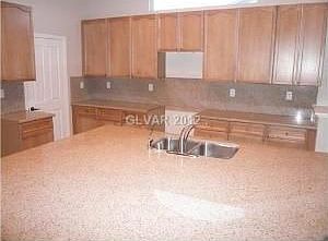 4th image of 9215 Avon Park Ave