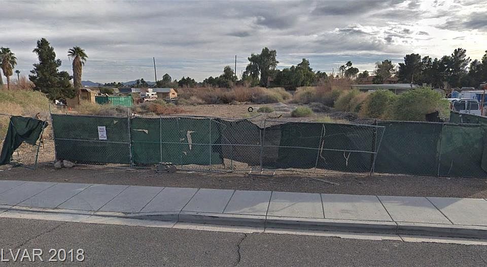 2nd image of 4291 E Russell Rd