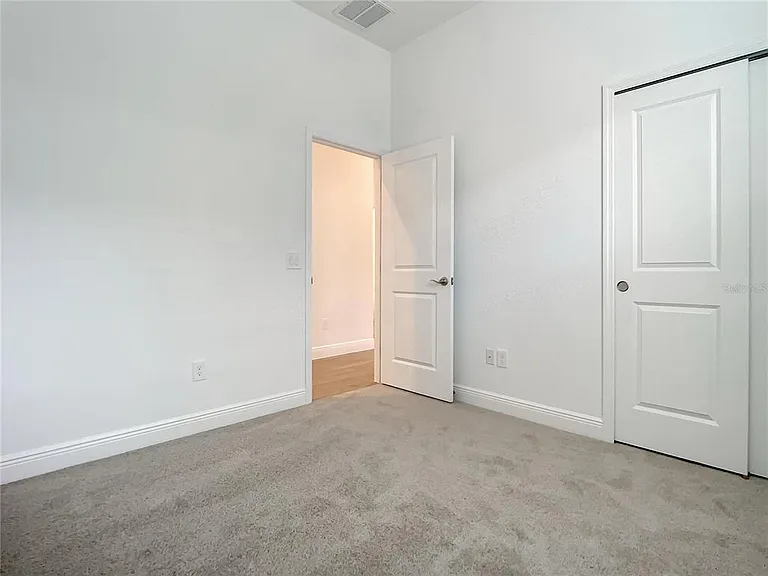 652 Kimber Ln — Photo 10