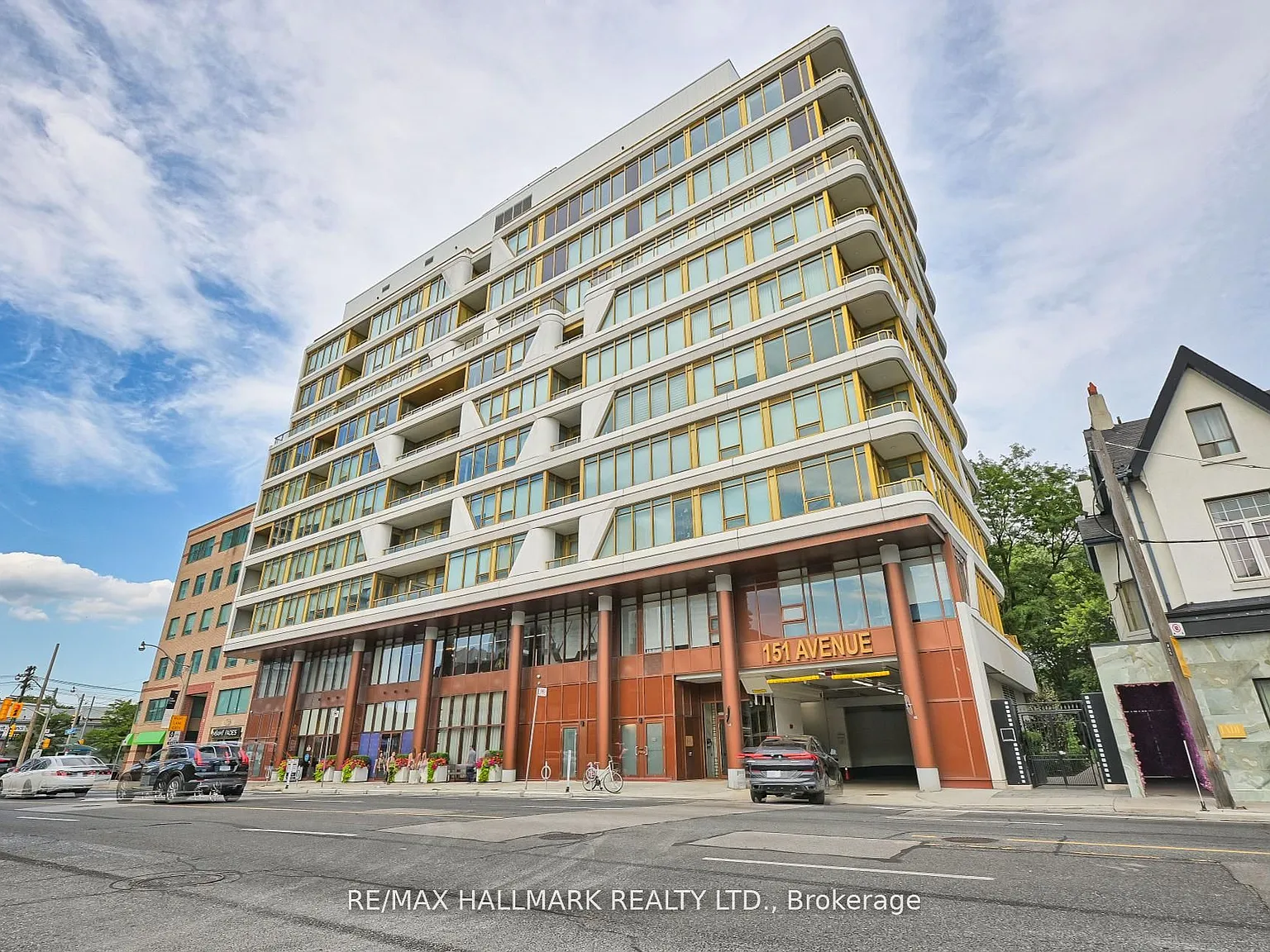 151 The Avenue — Photo 1