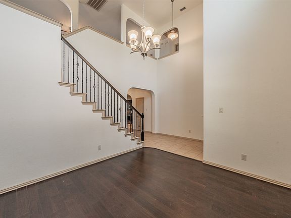 5th image of 3316 Lone Tree Ln