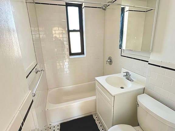 3rd image of 850 Amsterdam Ave APT 12E