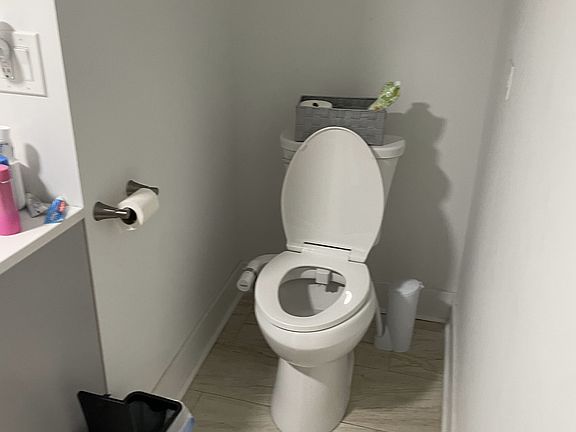 5th image of 1256 W North Shore Ave #G