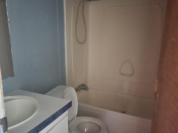 5th image of 315 E Shelden St