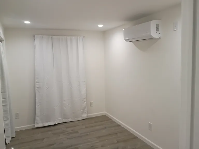 2125 Magnolia St — Photo 2