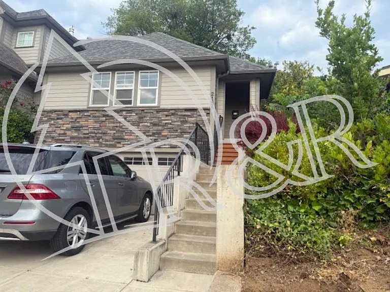 2158 Olive St — Photo 1