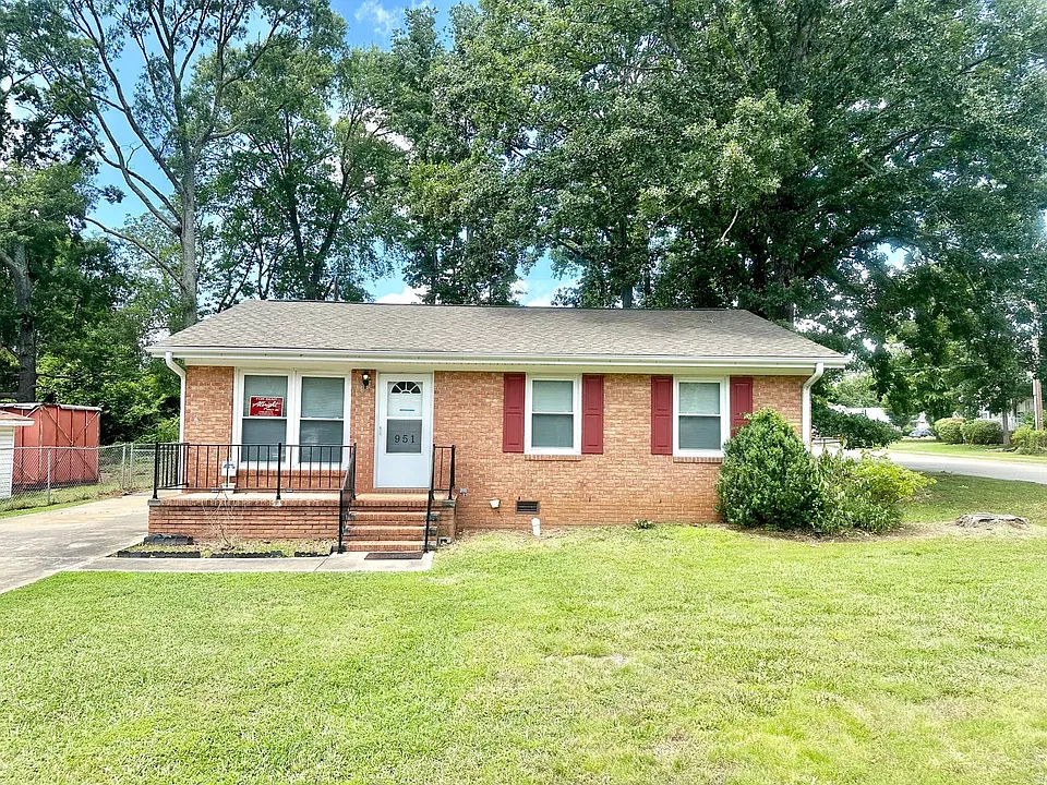 951 Pebble Rd