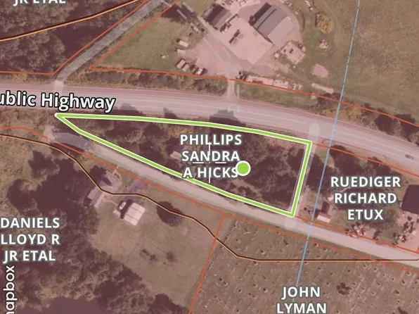 10 Lyman Rd W, Roulette, PA 16746