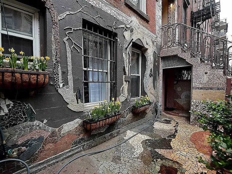 276 E 10th St #BF — Photo 3