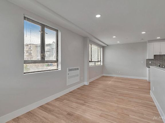 3rd image of 70 Terra Vista Ave #F-j