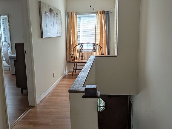3rd image of 544 Lakes Rd #A