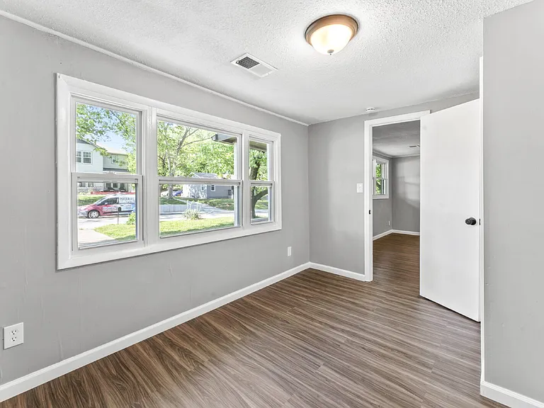 33020 W 82nd St — Photo 19