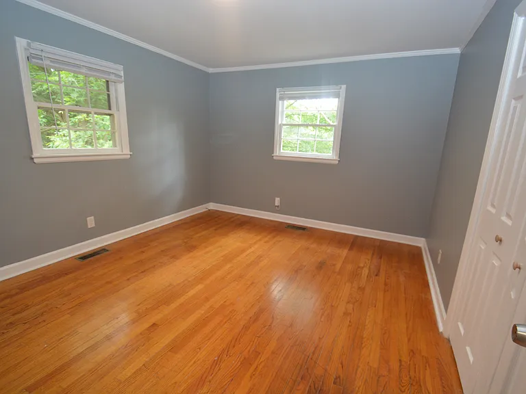 519 Tuggle St — Photo 7
