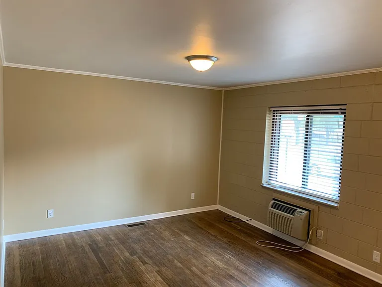 1355-1367 Oakland Avenue — Photo 6