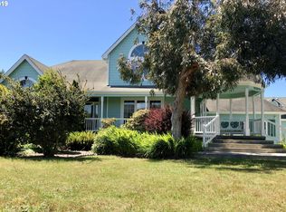 3020 Grant Pl, Bandon, OR 97411