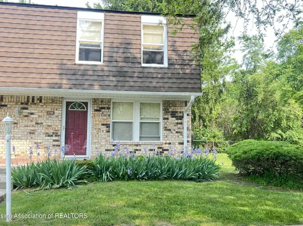 1745 Maisonette Dr, Lansing, MI 48911