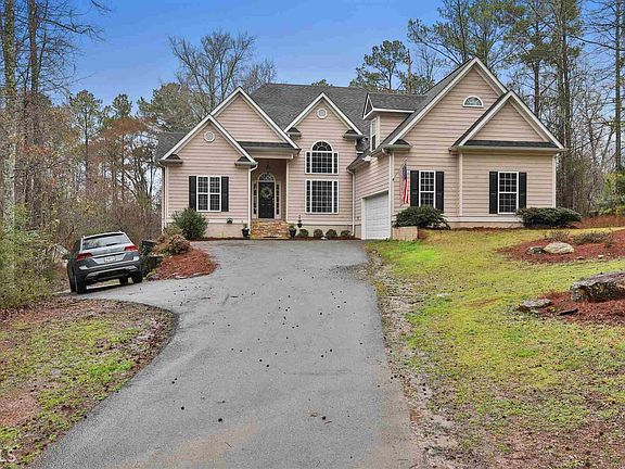 2nd image of 125 Kari Glen Dr